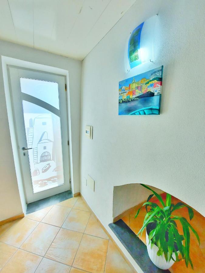 Monolocale Azzurro Procida Apartment Exterior photo